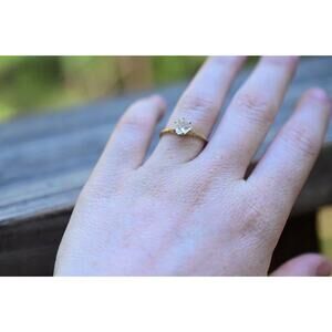 size 9 10k yellow gold lake county diamond ring